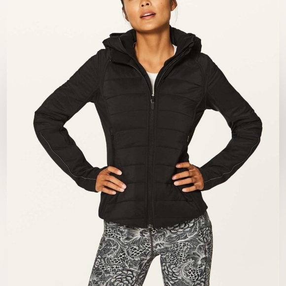 2017 Lululemon Extra Mile Quilted Jacket Coat Black Rare Size 4